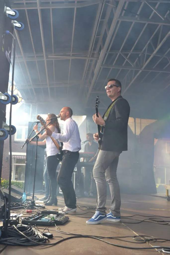 Coverband The Hits - zomerfeest & dorpsfeest in Dirkshorn Noord-Holland