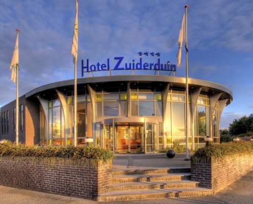 Monique — Bedrijfsfeest Hotel Zuiderduin (jan 2019)